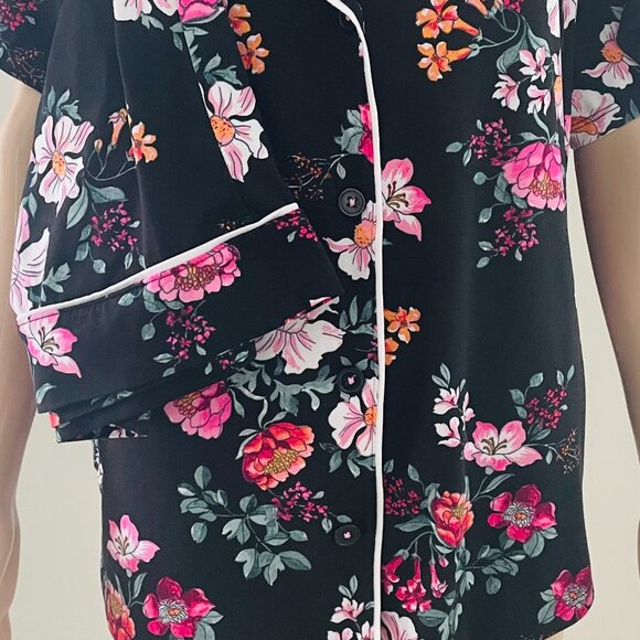 Room Service  Women's 2 Piece Pajama Set  Top & Crop Pants Multicolor Size  XL - Picture 3 of 5